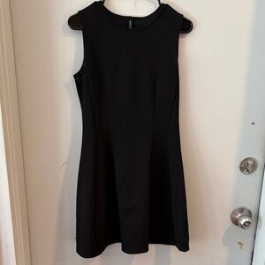 Chic Black Sleeveless Dress